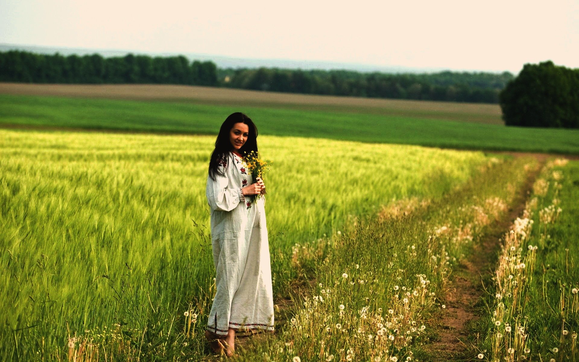 Women in Slavic costumes in Kiev