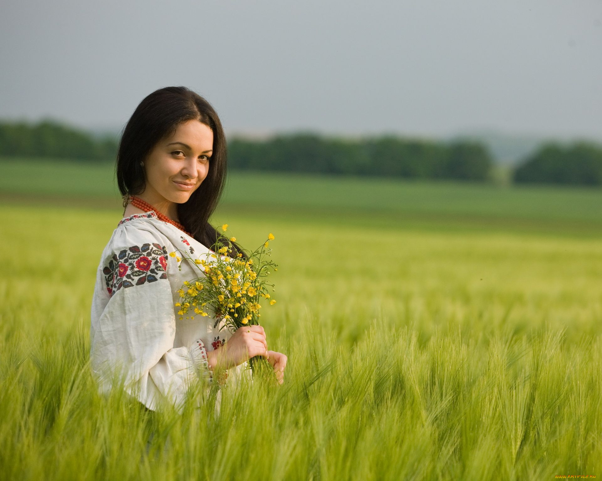 Women in Slavic costumes in Kiev