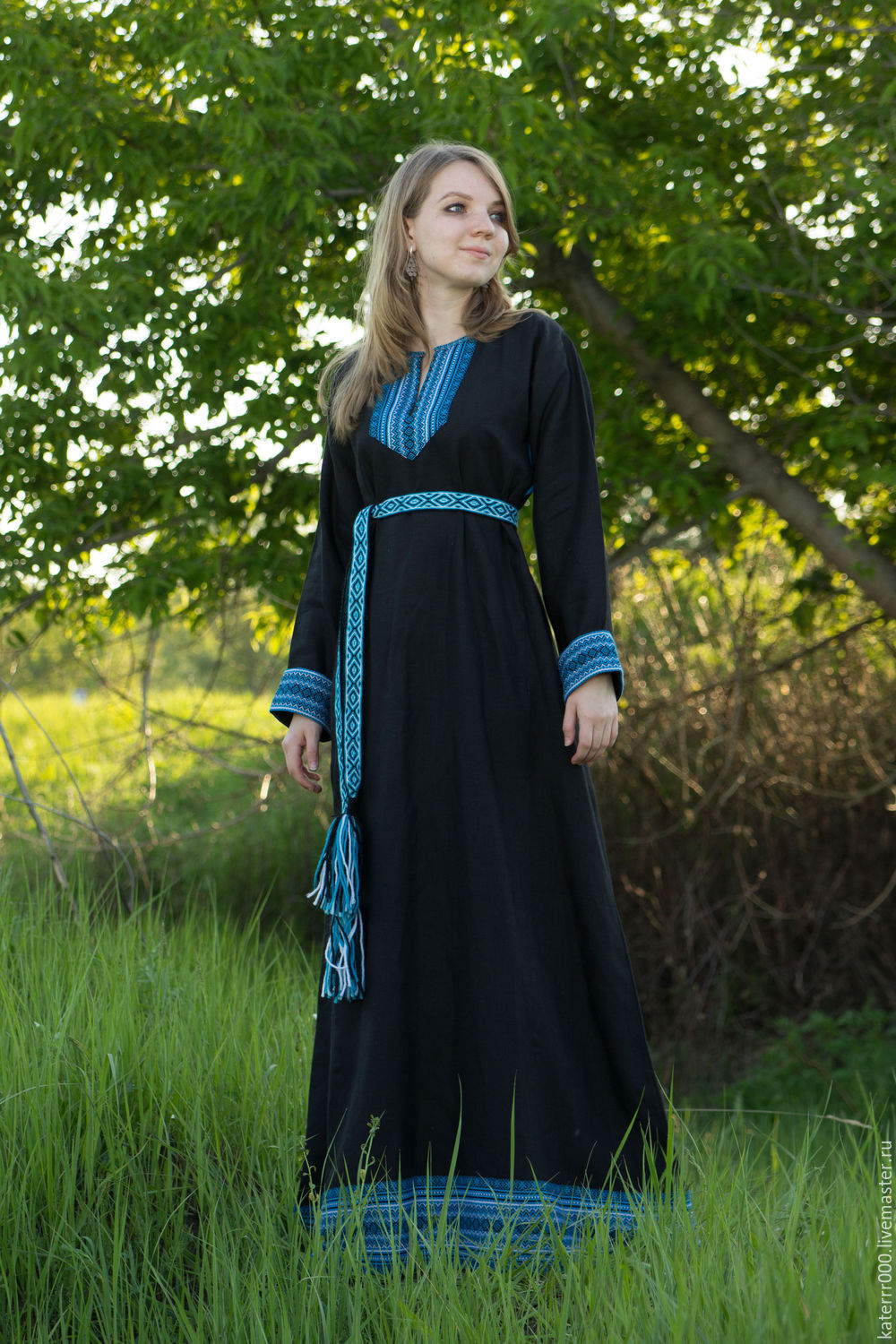 Women in Slavic costumes in Kiev