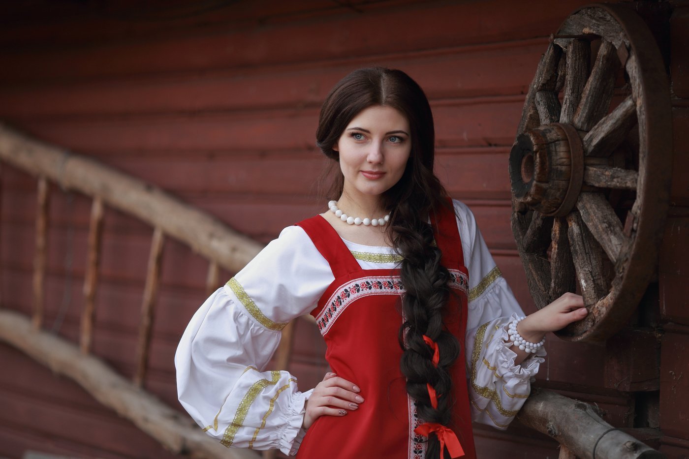 Girls in Slavic costumes in Kiev