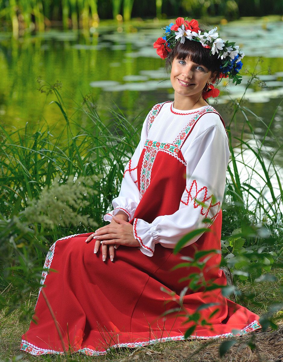 Beautiful girl Girls in Slavic costumes in Kiev